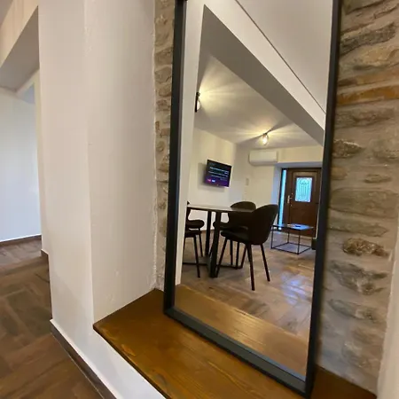 D House 2 Apartment